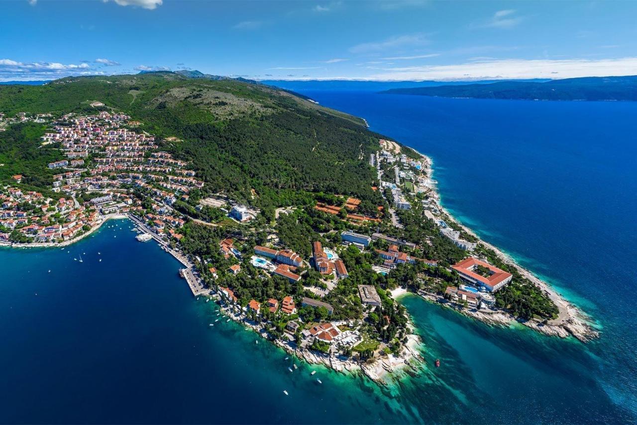 Apartments With A Parking Space Rabac, Labin - 2340 المظهر الخارجي الصورة