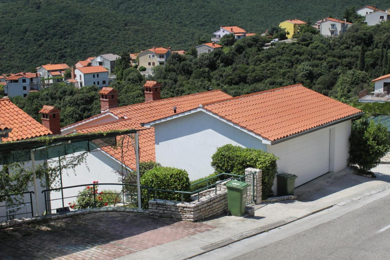 Apartments With A Parking Space Rabac, Labin - 2340 المظهر الخارجي الصورة