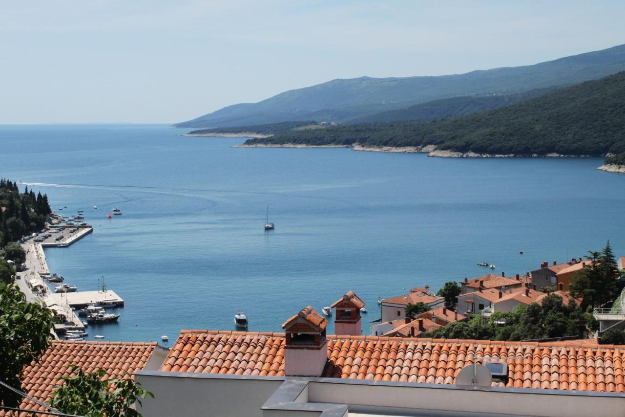 Apartments With A Parking Space Rabac, Labin - 2340 المظهر الخارجي الصورة
