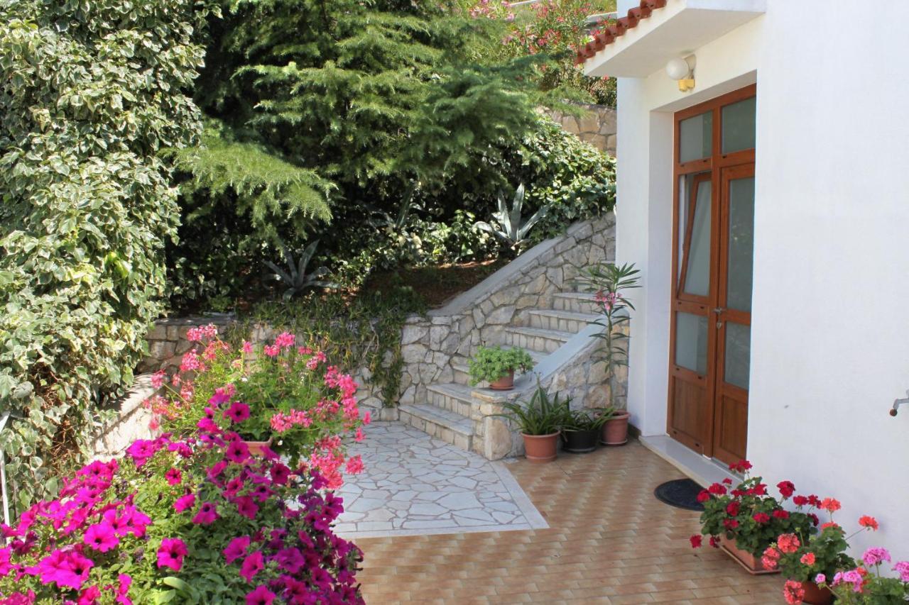 Apartments With A Parking Space Rabac, Labin - 2340 المظهر الخارجي الصورة
