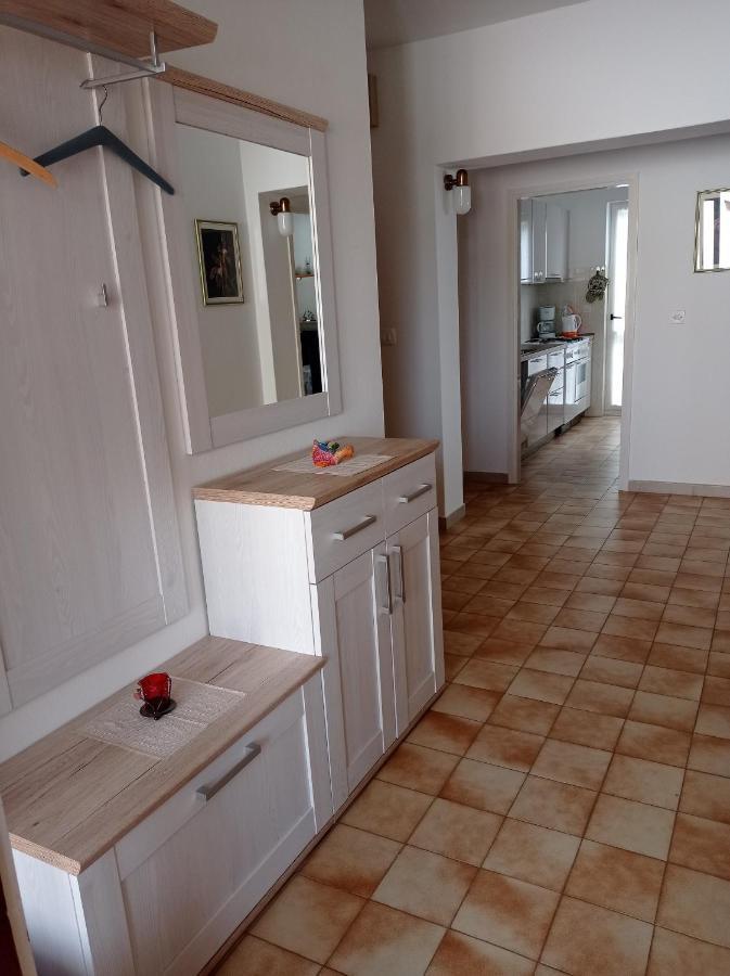 Apartments With A Parking Space Rabac, Labin - 2340 المظهر الخارجي الصورة