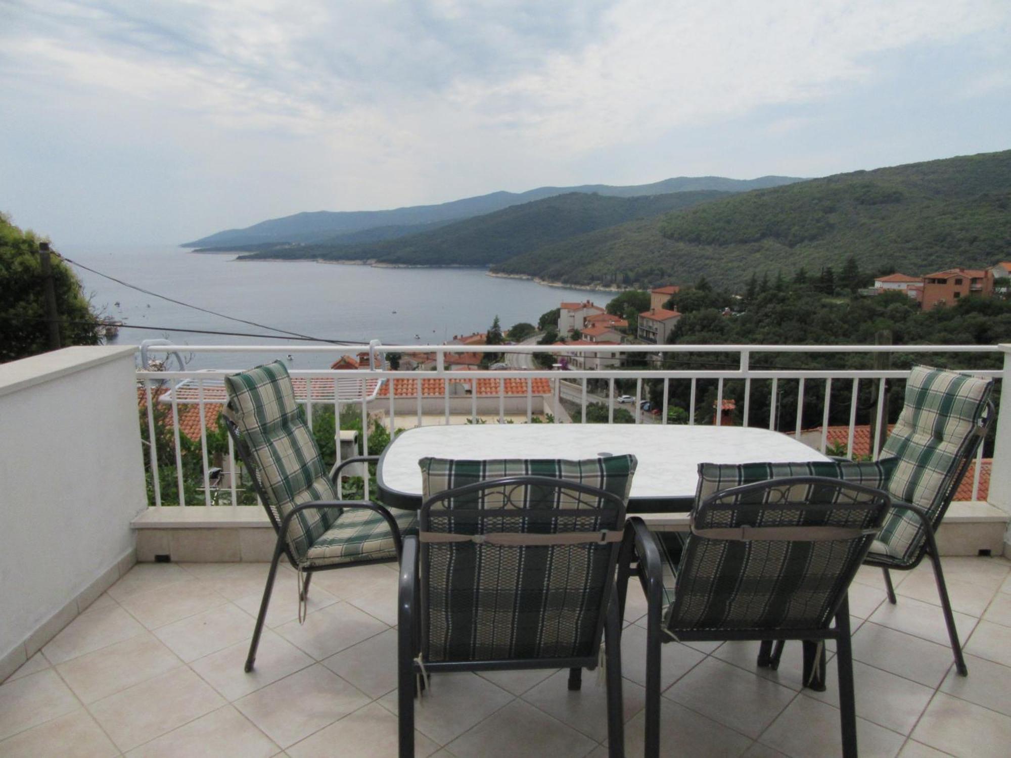 Apartments With A Parking Space Rabac, Labin - 2340 المظهر الخارجي الصورة